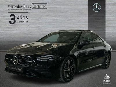 Negro cosmos Usado 2025 Mercedes CLA200 AMG line | 40.990 € (Un poco caro)