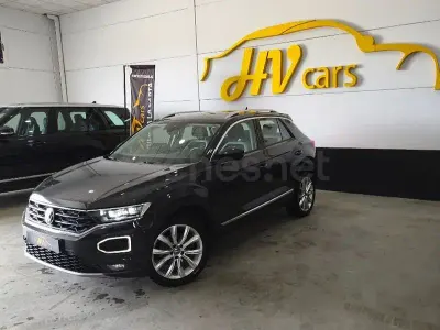 Usado VW T-Roc Advance 115 CV (84 kW) 2021 Gris / plata SUV