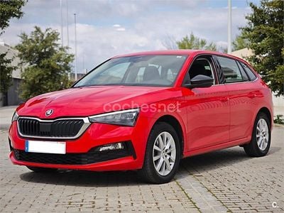 Usado Skoda Scala Style 115 CV (84 kW) 2021 Rojo Utilitario