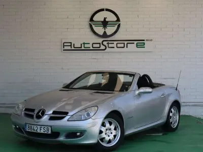 Usado Mercedes SLK200 163 CV (119 kW) 2007 Gris Descapotable