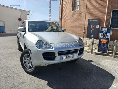 Käytetty Porsche Cayenne S 340 HP (250 kW) 2007 Harmaa Katumaasturi