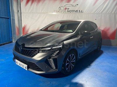 Usado Renault Clio V Evolution 143 CV (105 kW) 2025 Gris / plata Berlina