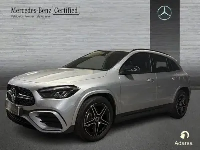 Usado Mercedes GLA200 163 CV (119 kW) 2025 Plata hightech SUV