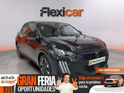 Usado Peugeot 208 Allure 101 CV (74 kW) 2025 Negro Utilitario