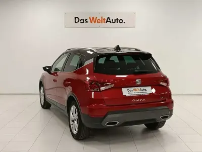 Usado Seat Arona FR 110 CV (80 kW) 2021 Rojo SUV