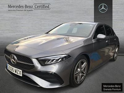 Gris montaña Usado 2025 Mercedes A180 AMG line Berlina | 33.900 € (Precio justo)