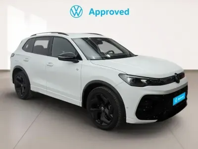 Begagnad VW Tiguan R-line 150 HK (110 kW) 2024 Vit SUV