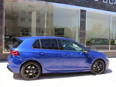 Usado VW Golf VIII R 320 CV (235 kW) 2023 Azul Berlina