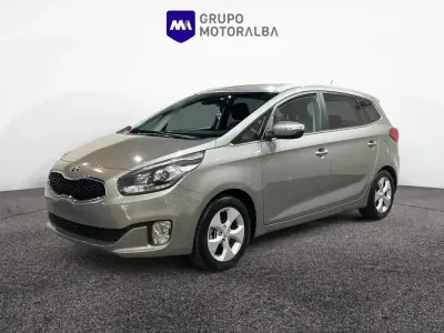 Usado Kia Carens 135 CV (99 kW) 2016 Gris / plata Monovolumen