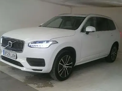 Usado Volvo XC90 Momentum 234 CV (172 kW) 2022 Blanco SUV