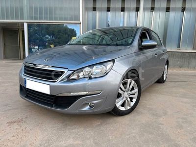 Usado Peugeot 308 Allure 92 CV (67 kW) 2014 Gris / plata Berlina