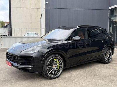 Käytetty Porsche Cayenne Turbo S 680 HP (500 kW) 2020 Musta Katumaasturi