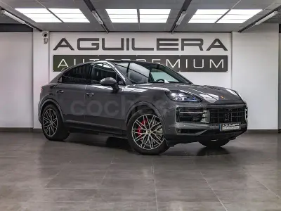 Usado Porsche Cayenne 519 CV (381 kW) 2024 Gris / plata SUV