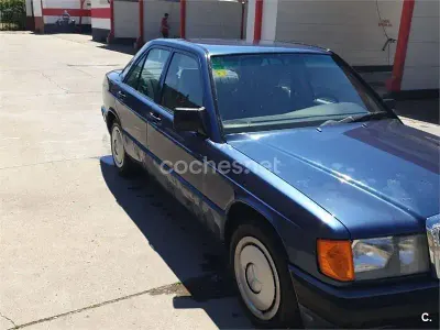 Usado Mercedes 190 136 CV (100 kW) 1989 Azul Berlina