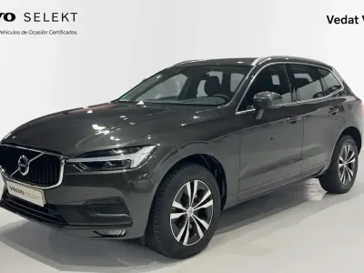 Używany Volvo XC60 Momentum 197 KM (144 kW) 2021 Szary SUV
