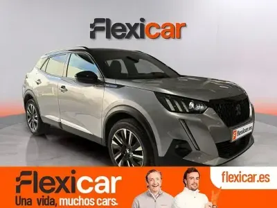 Usado Peugeot 2008 Allure 130 CV (95 kW) 2021 Gris SUV