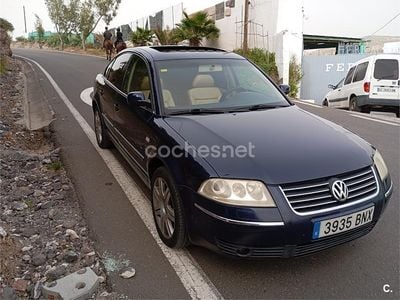 Usado VW Passat Highline 193 CV (141 kW) 2003 Azul Berlina