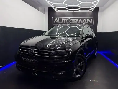 Usado VW Tiguan Sportline 190 CV (139 kW) 2017 Negro SUV