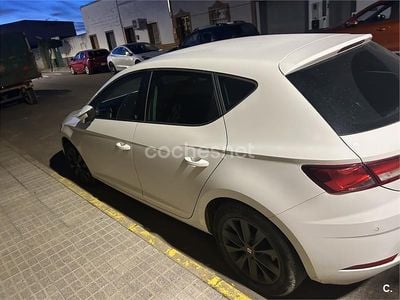 Usado Seat Leon Style 115 CV (84 kW) 2019 Blanco Berlina