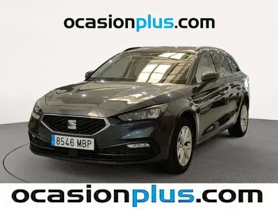 Usado Seat Leon ST Style 110 CV (80 kW) 2022 Gris Familiar