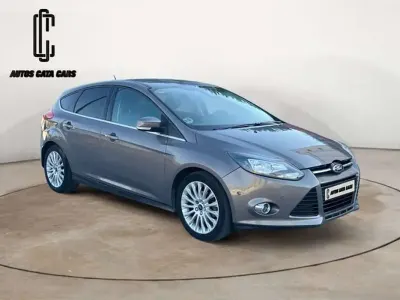 Usado Ford Focus Titanium 114 CV (83 kW) 2012 Gris Utilitario