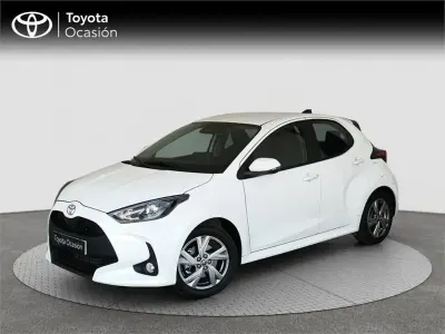 Usado Toyota Yaris Hybrid Active 116 CV (85 kW) 2025 Blanco Monovolumen