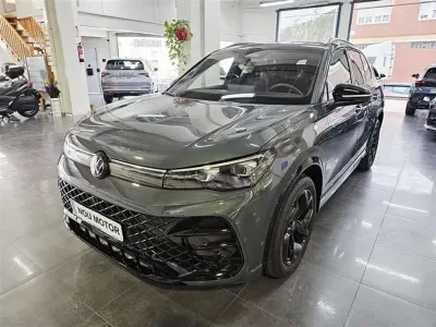 Nuevo VW Tiguan R-line 150 CV (110 kW) 2026 Gris SUV