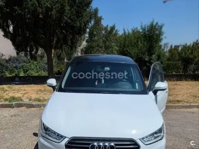 Usado Audi A1 Sportback Design 90 CV (66 kW) 2015 Blanco Utilitario
