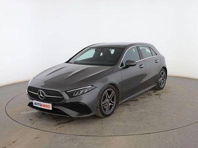 Usado Mercedes A180 AMG line 150 CV (110 kW) 2023 Gris Utilitario