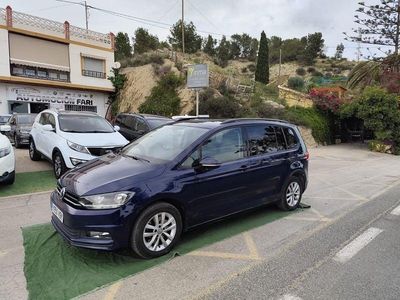 Usado VW Touran Advance 115 CV (84 kW) 2017 Azul Monovolumen