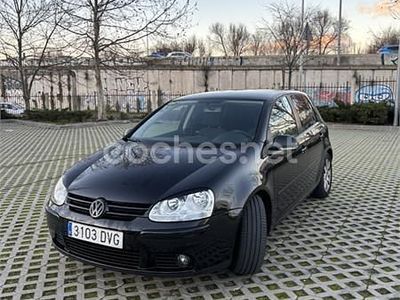 Usado VW Golf IV Highline 102 CV (75 kW) 2006 Negro Berlina