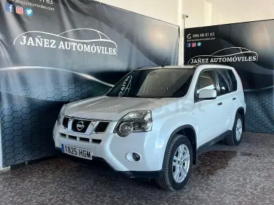 Käytetty Nissan X-Trail SE 150 HP (110 kW) 2011 Valkoinen Katumaasturi