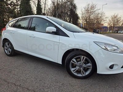 Usado Ford Focus 125 CV (91 kW) 2014 Blanco Berlina