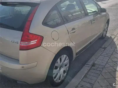 Usado Citroën C4 110 CV (80 kW) 2006 Beige Berlina