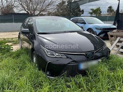 Usado Toyota Corolla Active 122 CV (89 kW) 2021 Negro Berlina