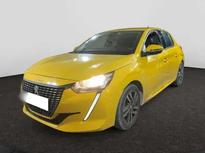 Usado Peugeot 208 Allure 99 CV (72 kW) 2020 Amarillo Utilitario
