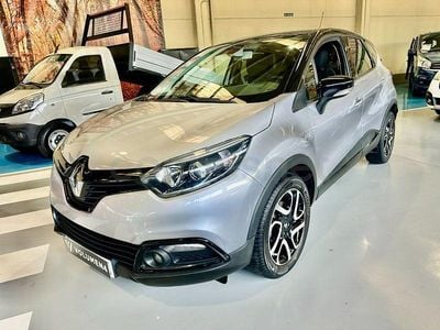 Usado Renault Captur Zen 90 HP (66 kW) 2015 Cinzento SUV