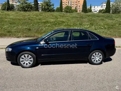 Usado Audi A4 140 CV (102 kW) 2007 Azul Berlina