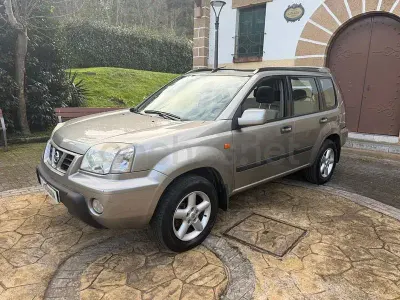 Usado Nissan X-Trail 114 CV (83 kW) 2002 Gris / plata SUV