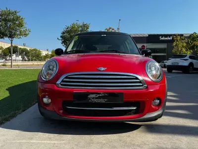 Usado Mini Cooper D 112 CV (82 kW) 2011 Rojo Utilitario