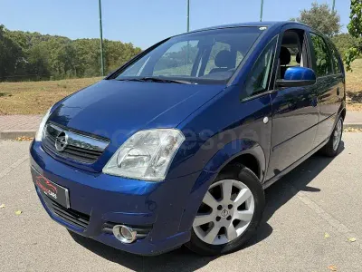 Usado Opel Meriva Cosmo 105 CV (77 kW) 2006 Azul Monovolumen