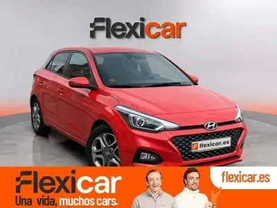 Usado Hyundai i20 100 CV (73 kW) 2018 Rojo
