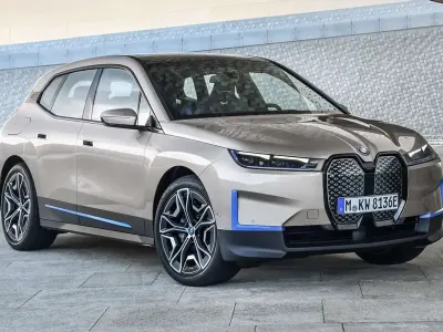 Nieuw BMW iX Comfort Edition 400 kW (544 PK) 2025 Grijs SUV