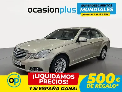 Usado Mercedes E350 Elegance 292 CV (214 kW) 2010 Beige Berlina