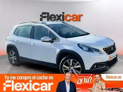 Usado Peugeot 2008 Active 100 CV (73 kW) 2019 Blanco SUV