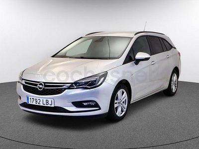 Usado Opel Astra Selective 110 CV (80 kW) 2019 Gris / plata Berlina
