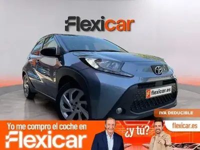 Usado Toyota Aygo 72 CV (52 kW) 2024 Gris