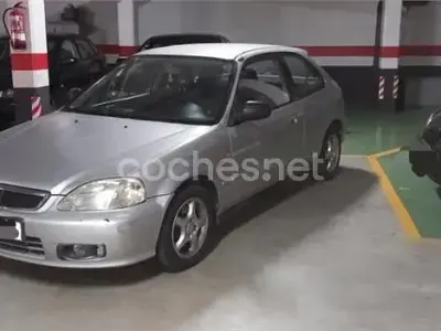Usado Honda Civic S 90 CV (66 kW) 1999 Gris / plata Berlina