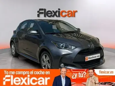 Usado Toyota Yaris Business Edition 116 CV (85 kW) 2025 Gris Utilitario