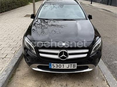 Mercedes GLA220